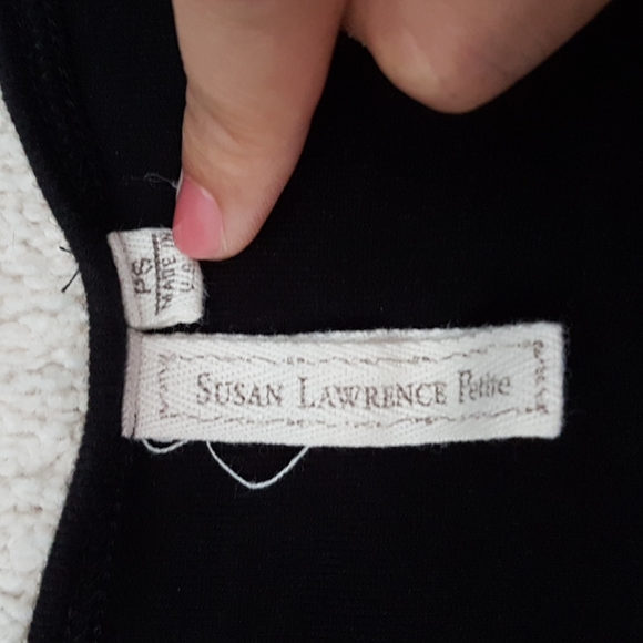 Susan Lawrence Petite Cap Sleeve Shirt - Picture 3 of 4